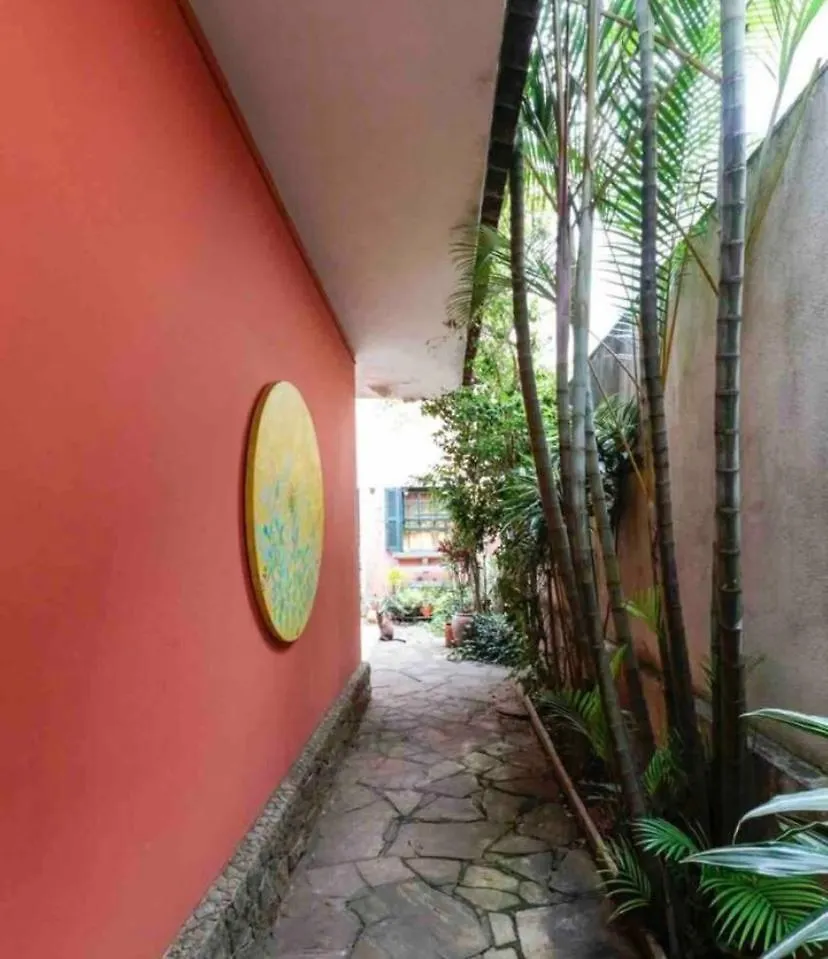 Suite No Bairro Sumare Sao Paulo